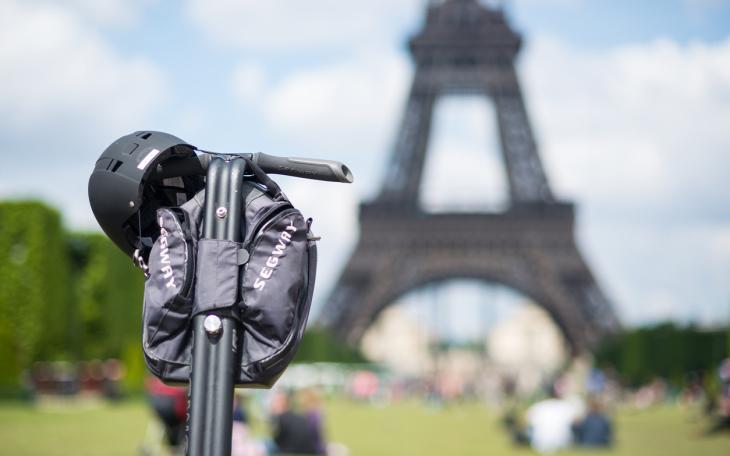 e-scooter in front of eiffel tower
