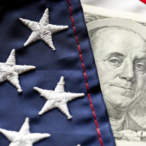 US flag Benjamin Franklin $100
