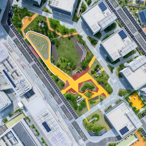 City planning with yellow lines